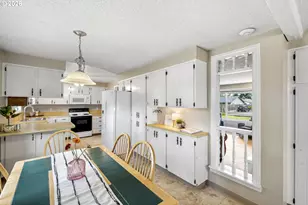 1040 NE 12th Pl, Canby, OR 97013 - Photo 24