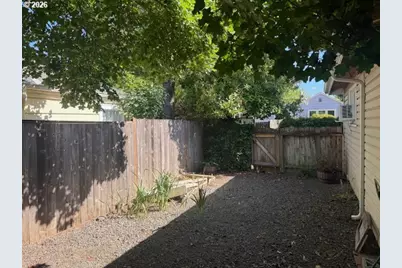 3005 Mill St, Eugene, OR 97405 - Photo 10