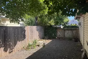 3005 Mill St, Eugene, OR 97405 - Photo 10