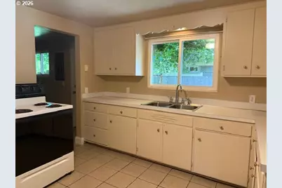 3005 Mill St, Eugene, OR 97405 - Photo 6