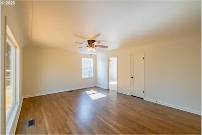 1140 Lewis St, Salem, OR 97302 - Photo 8