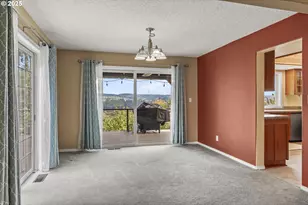 32215 NW Eagle Crest Dr, Ridgefield, WA 98642 - Photo 6