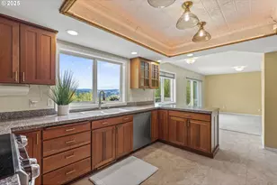 32215 NW Eagle Crest Dr, Ridgefield, WA 98642 - Photo 8