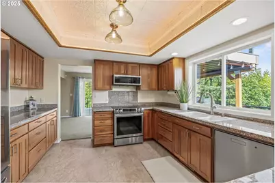 32215 NW Eagle Crest Dr, Ridgefield, WA 98642 - Photo 8