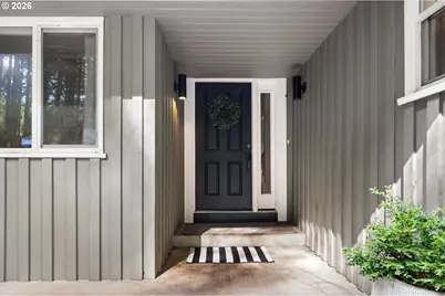 10901 S Riverside Dr, Portland, OR 97219 - Photo 2