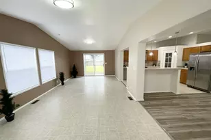 4455 Blueberry Ln NE, Salem, OR 97305 - Photo 28