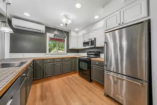 501 NE Broadway St, Myrtle Creek, OR 97457 - Photo 12