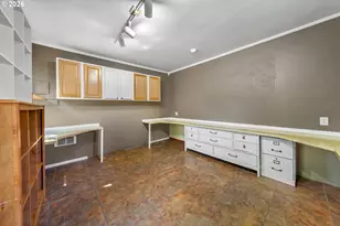 501 NE Broadway St, Myrtle Creek, OR 97457 - Photo 32
