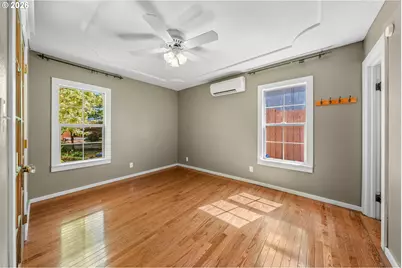 501 NE Broadway St, Myrtle Creek, OR 97457 - Photo 24