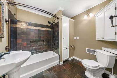501 NE Broadway St, Myrtle Creek, OR 97457 - Photo 26
