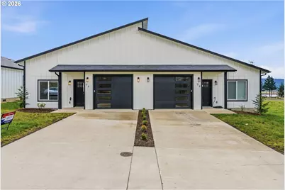 9 Anchor Way #B, Cathlamet, WA 98612 - Photo 1