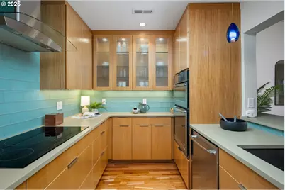 2327 NW Northrup St #12, Portland, OR 97210 - Photo 16