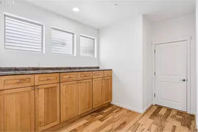 28905 SW Costa Cir W, Wilsonville, OR 97070 - Photo 14