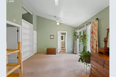 19875 SW Meadow View Dr, McMinnville, OR 97128 - Photo 26