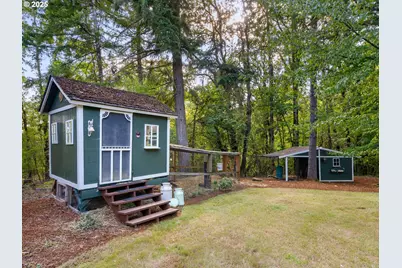 19875 SW Meadow View Dr, McMinnville, OR 97128 - Photo 40