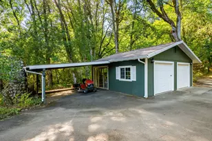 19875 SW Meadow View Dr, McMinnville, OR 97128 - Photo 38