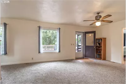 470 W Third Ave, Sutherlin, OR 97479 - Photo 2