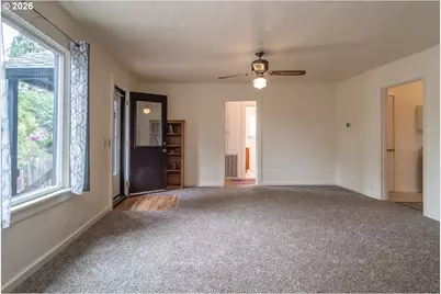 470 W Third Ave, Sutherlin, OR 97479 - Photo 4