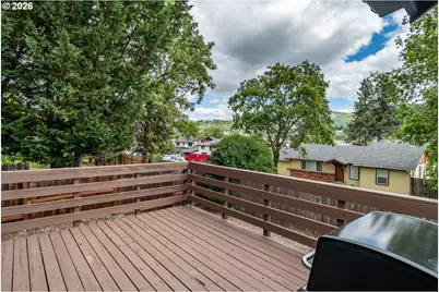 470 W Third Ave, Sutherlin, OR 97479 - Photo 24
