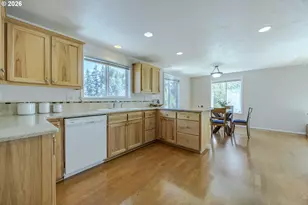 755 South 47th Place, Springfield, OR 97478 - Photo 18