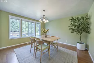755 South 47th Place, Springfield, OR 97478 - Photo 8