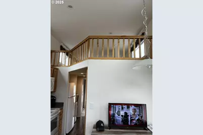 80357 South Valley Rd, Dufur, OR 97021 - Photo 10