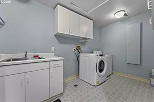 5250 S Landing Square Dr, Portland, OR 97239 - Photo 30