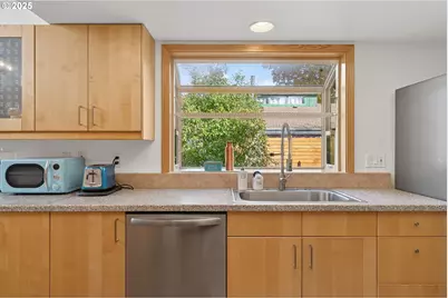 3327 Hillcrest Way, Forest Grove, OR 97116 - Photo 12