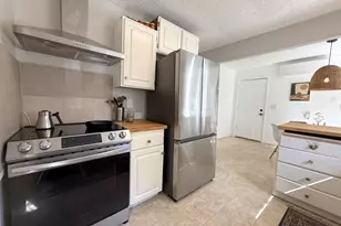 12839 SE Raymond St, Portland, OR 97236 - Photo 10