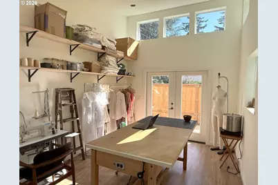 12839 SE Raymond St, Portland, OR 97236 - Photo 32