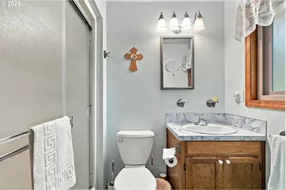 1090 NW 13th Ave, Canby, OR 97013 - Photo 20