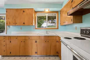 225 SW 4th St, Troutdale, OR 97060 - Photo 14