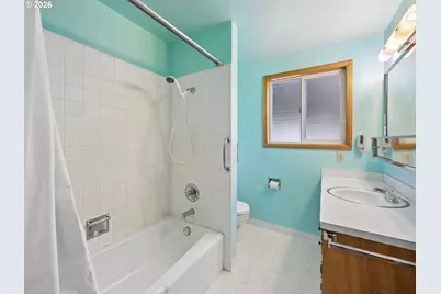 225 SW 4th St, Troutdale, OR 97060 - Photo 24
