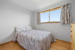 225 SW 4th St, Troutdale, OR 97060 - Photo 28