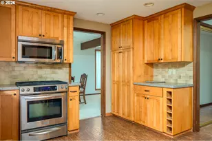 10170 SW Siletz Dr, Tualatin, OR 97062 - Photo 12