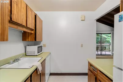 7740 SW Barnes Rd #B, Portland, OR 97225 - Photo 22