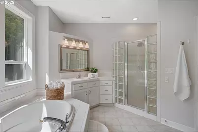 2350 SW Turner Rd, West Linn, OR 97068 - Photo 26