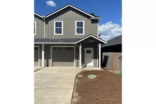 20761 NE Thompson Ter, Fairview, OR 97024 - Photo 2