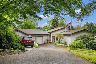 2319 Emerald Dr NW, Salem, OR 97304 - Photo 2