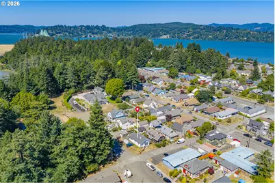 892 Colorado Ave, North Bend, OR 97459 - Photo 2