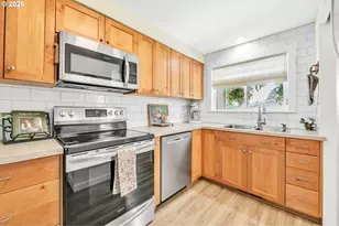 160 Saxon Pl, Junction City, OR 97448 - Photo 8
