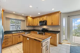 660 18th Ave, Coos Bay, OR 97420 - Photo 16