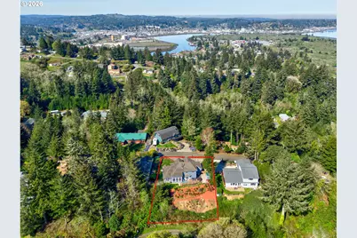 660 18th Ave, Coos Bay, OR 97420 - Photo 48