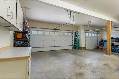 660 18th Ave, Coos Bay, OR 97420 - Photo 38