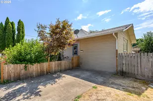 1404 E 8th St, Newberg, OR 97132 - Photo 32