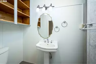 1404 E 8th St, Newberg, OR 97132 - Photo 22