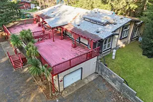 19026 Pacific Crest Dr, Brookings, OR 97415 - Photo 2