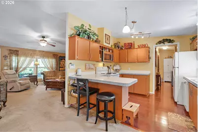 13249 SE Schiller St, Portland, OR 97236 - Photo 10