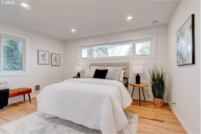 2041 Marylhurst Dr, West Linn, OR 97068 - Photo 18