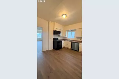 149 S Front St, Creswell, OR 97426 - Photo 12